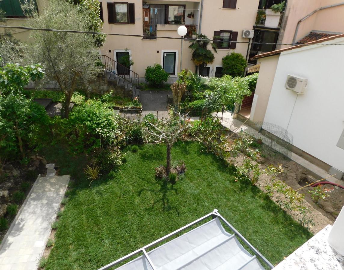 Hisa Limoni Apartman Koper Kültér fotó